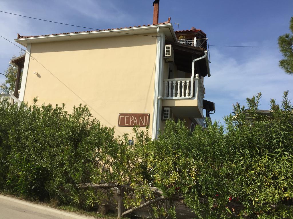 吉拉尼酒店 Vasilikí 外观 照片